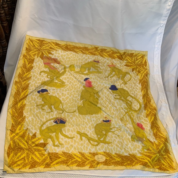 Original Gucci Monkey pattern 100% Silk Scarf - Picture 4 of 4